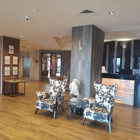בנסקו One Bedroom Apartment In Gated Complex מראה חיצוני תמונה